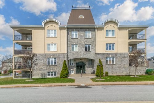 102-255 Rue Bohémier, Mascouche, QC, J7K0A8 | Card Image