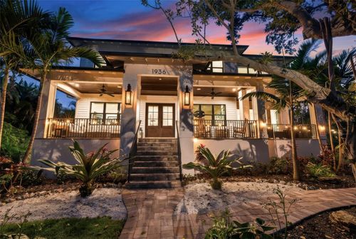 1936 Coffee Pot Blvd Ne, St Petersburg, FL, 33704-4632 | Card Image