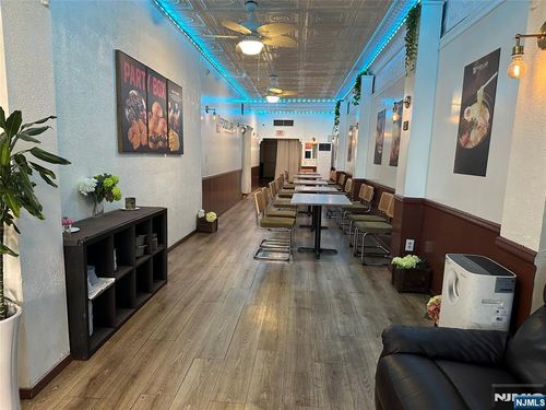 218 Main St, Ridgefield Park, NJ, 07660-1649 | Card Image