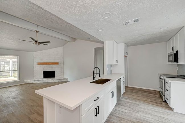 2330 Grind Stone Ln, House other with 3 bedrooms, 2 bathrooms and 2 parking in Sugar Land TX | Image 20
