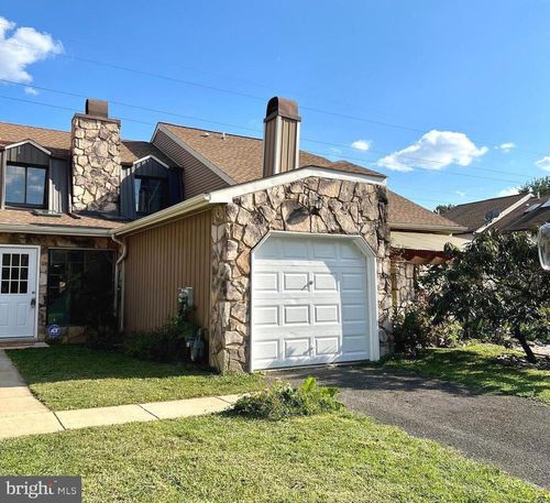 10185 Dedaker Dr, PHILADELPHIA, PA, 19116-4308 | Card Image