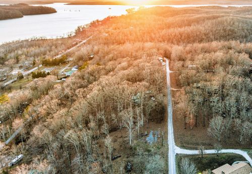 372 Cheree Loop, Stewart, TN, 37175-5061 | Card Image