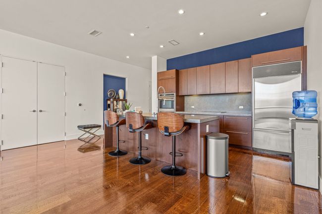 APT-1702 - 2200 Victory Ave, Condo with 2 bedrooms, 2 bathrooms and null parking in Dallas TX | Image 9
