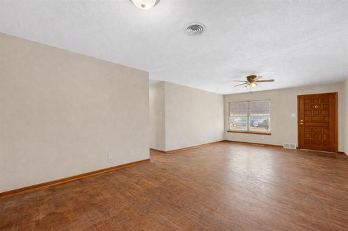 2607 Nw 46th Pl, Lawton, OK, 73505-1601 | Card Image