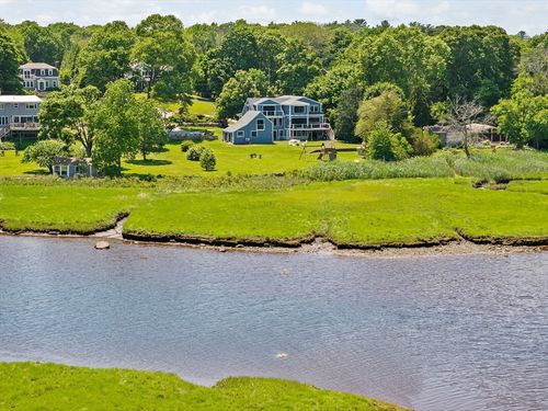 392 S Main St, Cohasset, MA, 02025-2031 | Card Image