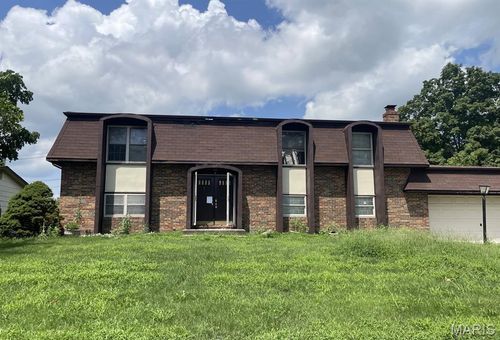 129 Toulon Ct, Fairview Heights, IL, 62208-3819 | Card Image