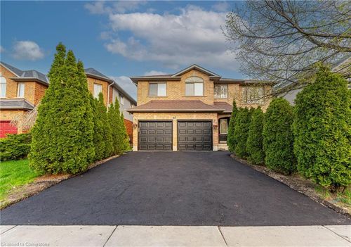 67 Bridgeport Cres, Ancaster, ON, L9K1K3 | Card Image