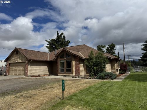 215 N Mill St, Goldendale, WA, 98620-8902 | Card Image