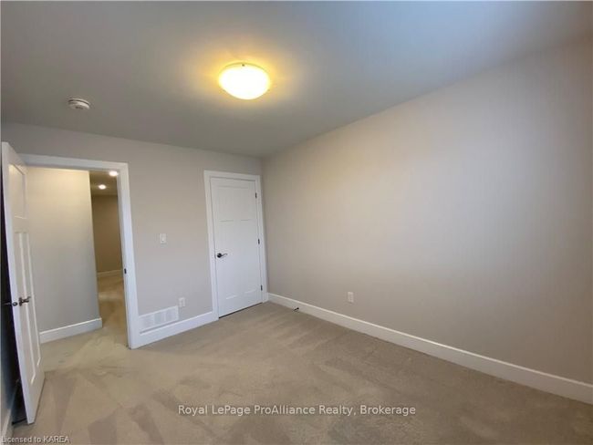 201 Pratt Dr, House attached with 3 bedrooms, 2 bathrooms and 3 parking in Amherstview ON | Image 31