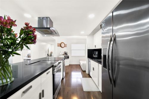 apt-112h-1100 Sw 130th Ave, Pembroke Pines, FL, 33027-6829 | Card Image