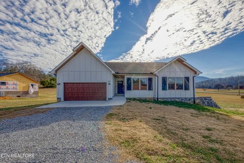 4309 Newport Hwy, Dandridge, TN, 37725-2044 | Card Image