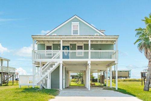 805 Seashell Dr, Surfside Beach, TX, 77541-9370 | Card Image
