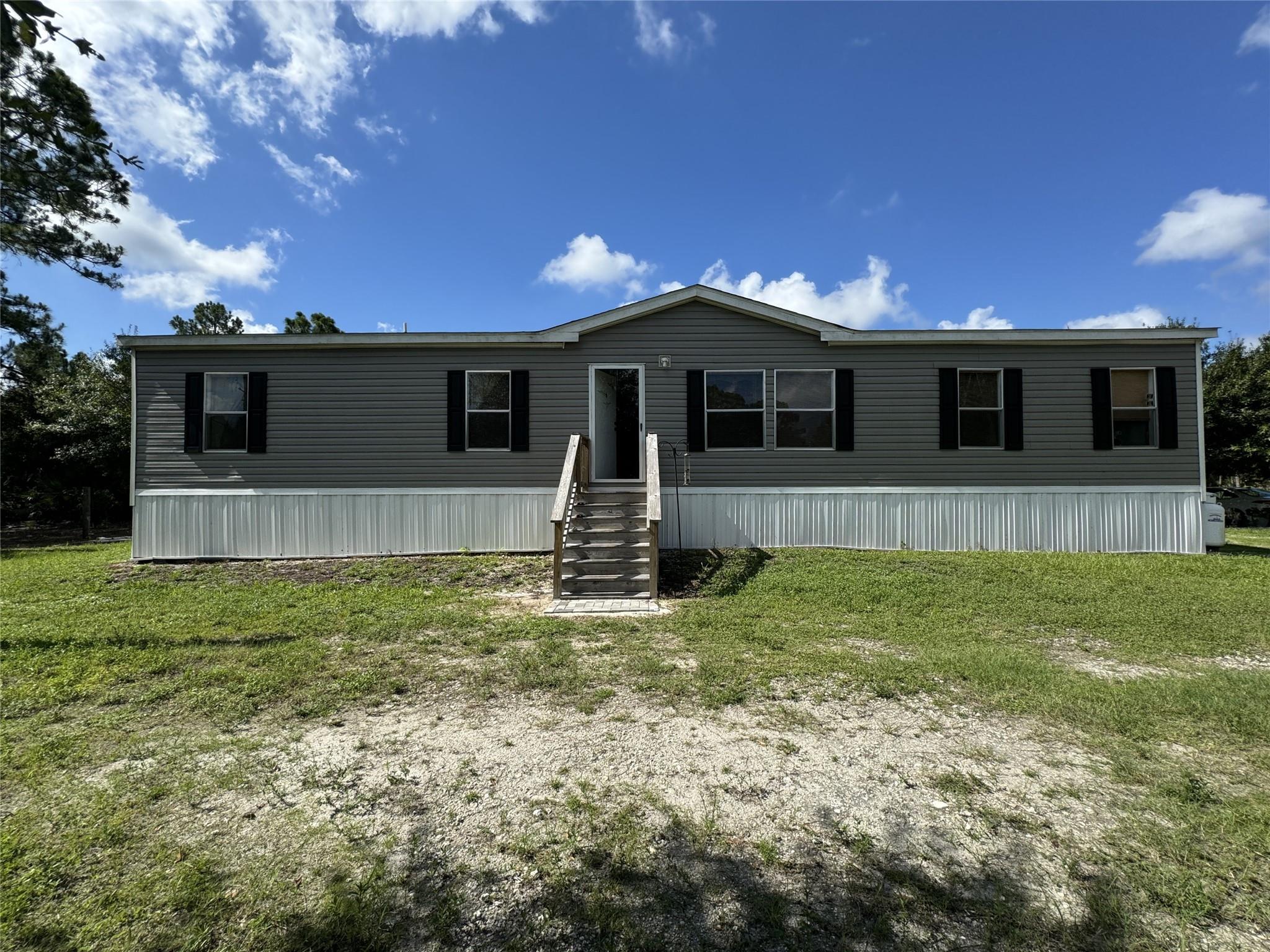 Hunting Club Ave, Clewiston, FL 33440