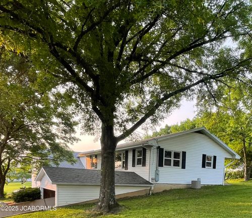 909 E Jefferson St, Linn, MO, 65051-9576 | Card Image