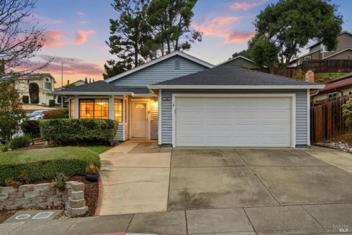 705 Starfish Dr, Vallejo, CA, 94591-7822 | Card Image