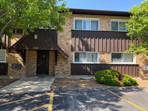 1-2200 Arbor Cir, Downers Grove, IL, 60515-2515 | Card Image
