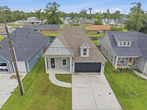 2113 Aubrianna Ln, Sulphur, LA, 70663-6038 | Card Image