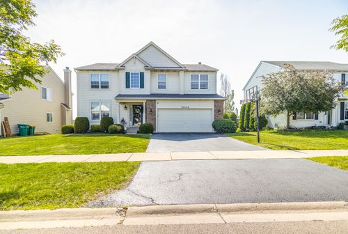 39438 N Queensbury Ln, Beach Park, IL, 60083-3018 | Card Image