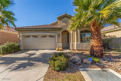 8239 Mozley Park St, Las Vegas, NV, 89113-4633 | Card Image