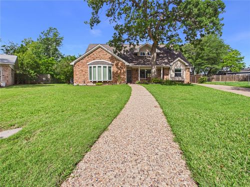 902 Briar Bend Court, Bryan, TX, 77802 | Card Image