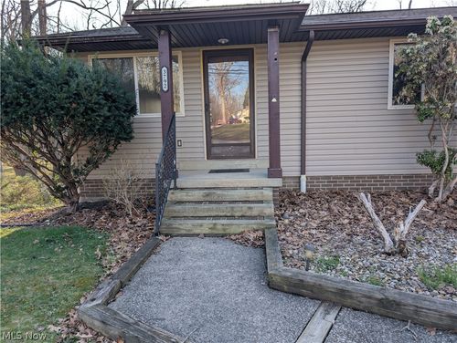 3792 Baumberger Rd, Stow, OH, 44224-3216 | Card Image