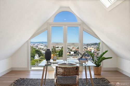281 Castro St, San Francisco, CA, 94114-1527 | Card Image