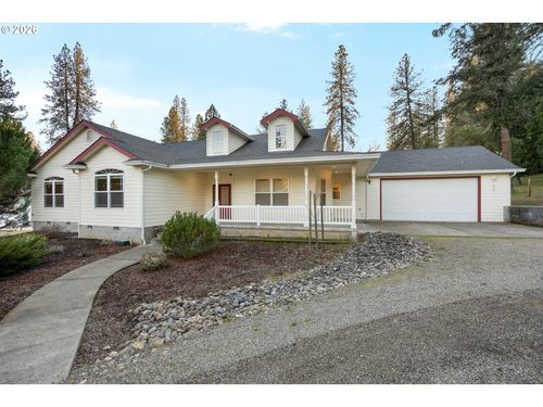 982 Doerner Rd, Roseburg, OR, 97471-8898 | Card Image