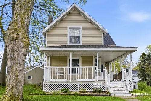 1323 4th Ave, Lake Odessa, MI, 48849-1303 | Card Image