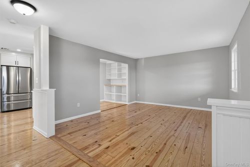 38 Wavey Willow Ln, Montgomery, NY, 12549-1501 | Card Image