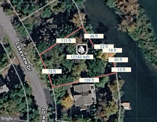 1235 Lakeview Dr, CROSS JUNCTION, VA, 22625-2516 | Card Image