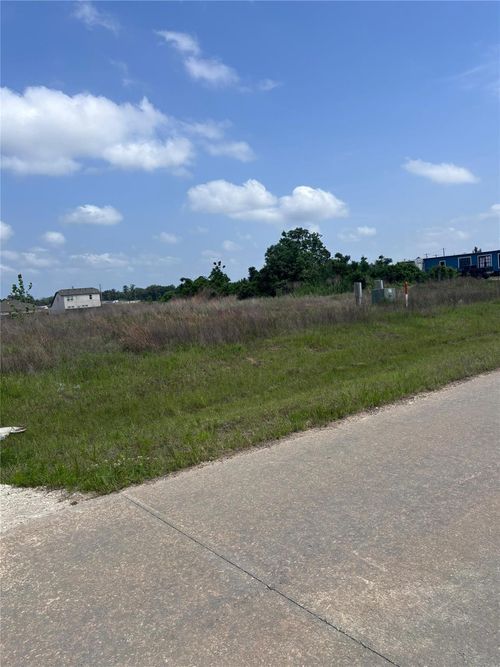 2050 Road 5702, Cleveland, TX, 77327 | Card Image
