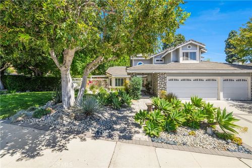 685 Vista Coto Verde, Camarillo, CA, 93010-9236 | Card Image