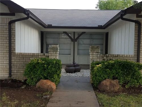 6919 W Cleburne Rd, Fort Worth, TX, 76133-6305 | Card Image