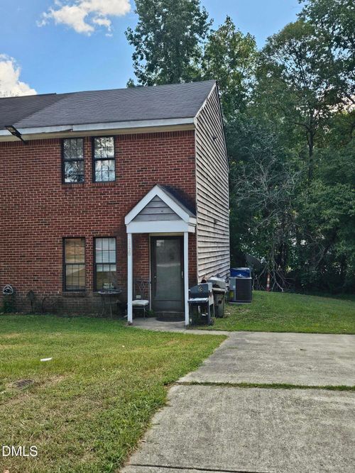 1720 Fox Hollow Dr, Raleigh, NC, 27610-5941 | Card Image