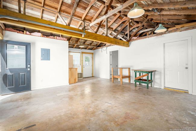 150 W Faust St, House other with 2 bedrooms, 3 bathrooms and null parking in New Braunfels TX | Image 35