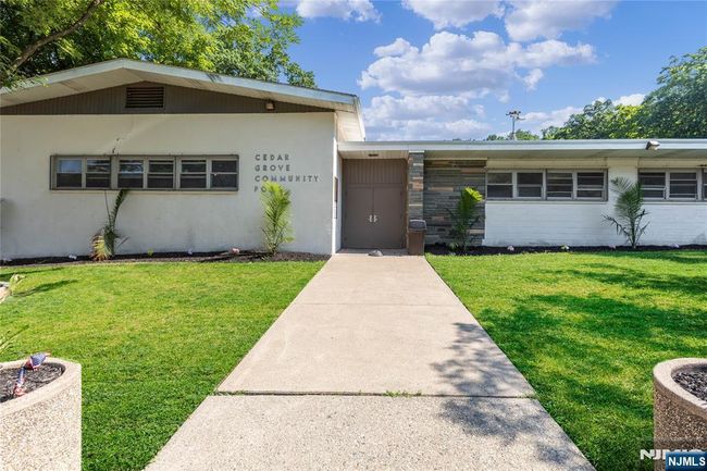 APT-37 - 50-37 W Lindsley Rd, Condo with 2 bedrooms, 2 bathrooms and null parking in Cedar Grove NJ | Image 23