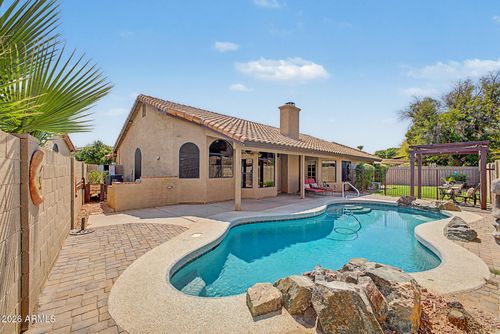233 N Cottonwood Dr, Gilbert, AZ, 85234-9305 | Card Image