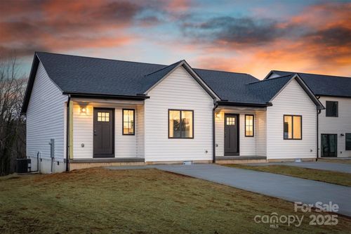 1265 Margaret St Nw, Valdese, NC, 28690-2149 | Card Image