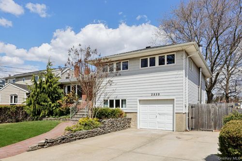 2859 Saw Mill Rd, Wantagh, NY, 11793-2348 | Card Image