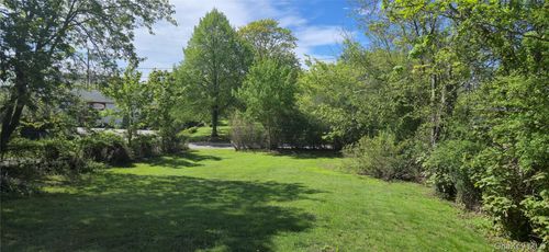 39 Miller Rd, Southampton, NY, 11968-4042 | Card Image
