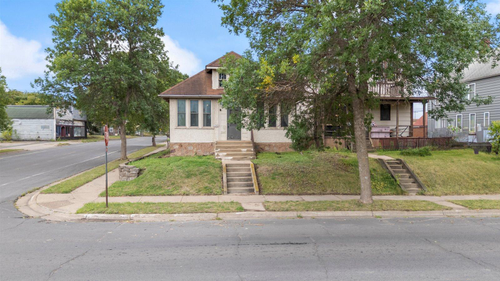 1219 E 13th St, Hibbing, MN, 55746-1256 | Card Image