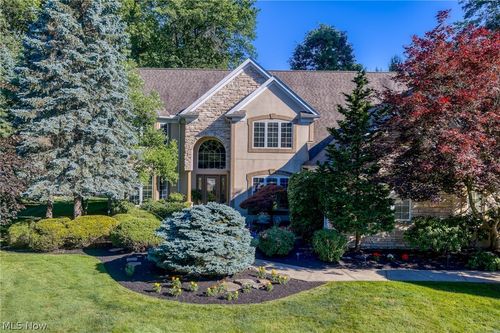 5808 Pinehurst Ct, Highland Heights, OH, 44143-2067 | Card Image