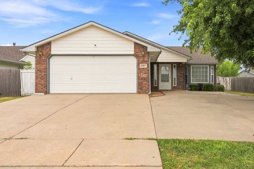 1801 S Smithmoor St, Wichita, KS, 67207-7755 | Card Image