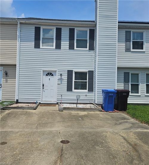 3202 Clover Rd E, Chesapeake, VA, 23321-4748 | Card Image