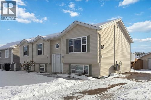 104 Augusta Terr, Moncton, NB, E1G5B7 | Card Image