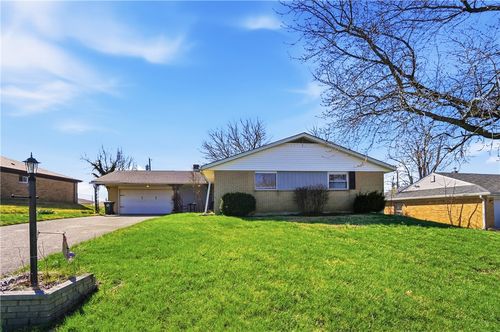 4400 Knollcroft Rd, Trotwood, OH, 45426-1935 | Card Image