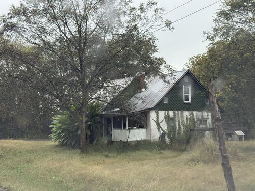 307 Railroad St, Petersburg, TN, 37144-5231 | Card Image