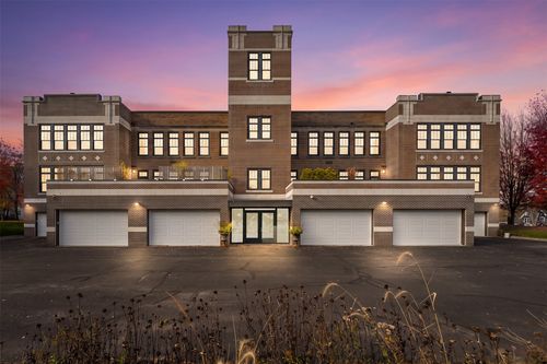 3-1105 Main St, Eau Claire, WI, 54701-5171 | Card Image