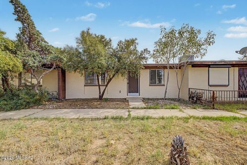 4028 S Evergreen Ave, Tucson, AZ, 85730-3900 | Card Image