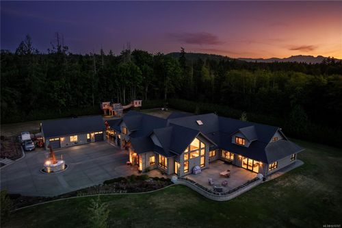 445 Blower Rd, Parksville, BC, V9P1V8 | Card Image